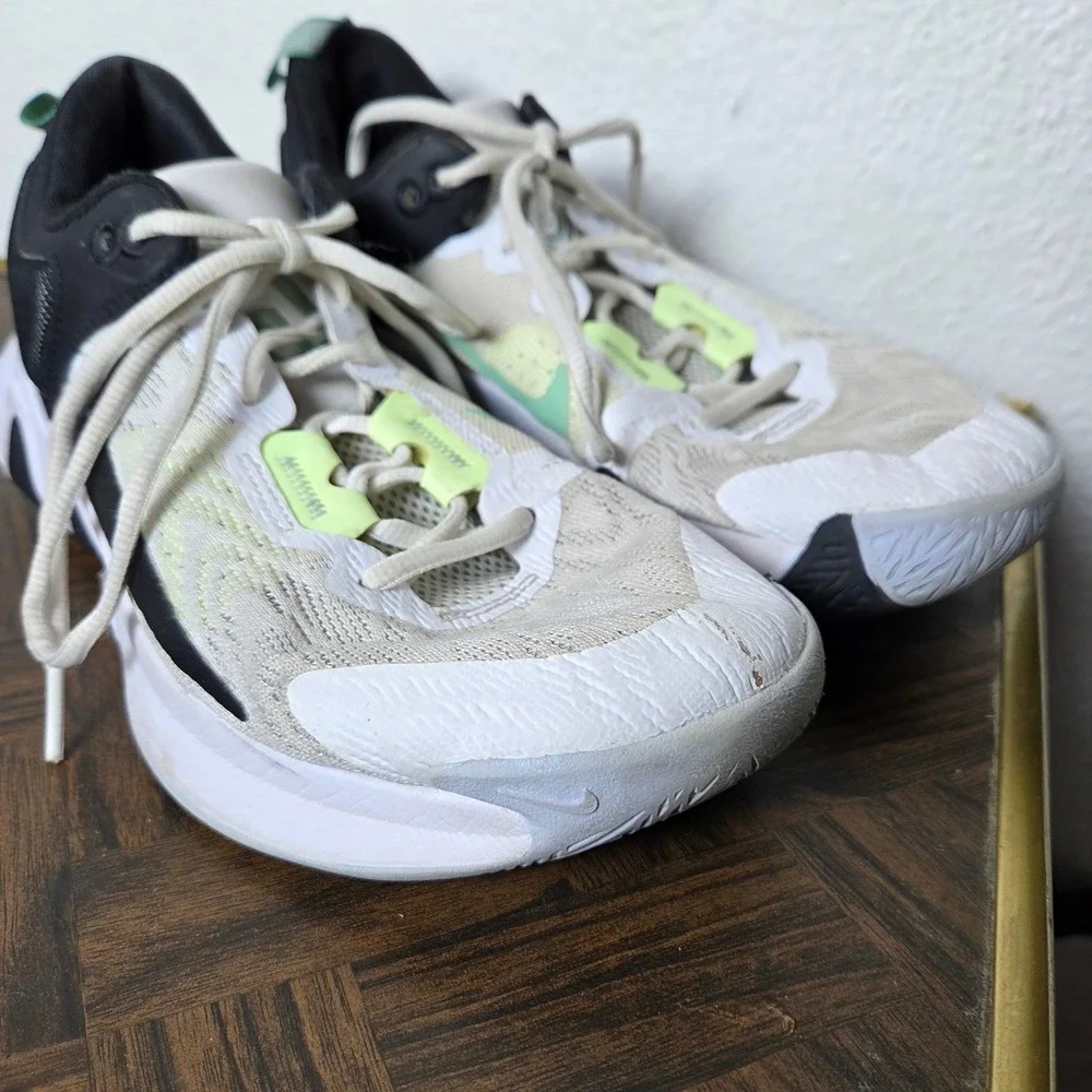 Nike Giannis White Immortality 2 Mens size 8 Running Shoes‎ Sneakers